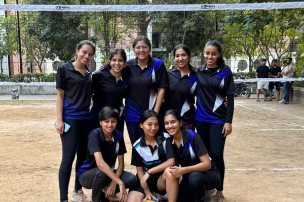 Volleyball Team (Girls)