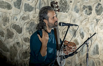 Kahat Kabir (Songs of Kabir and Other Saint Poets)