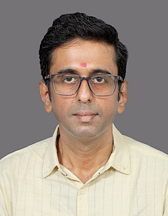 Vinodh Madhavan, Associate Professor | Ahmedabad University