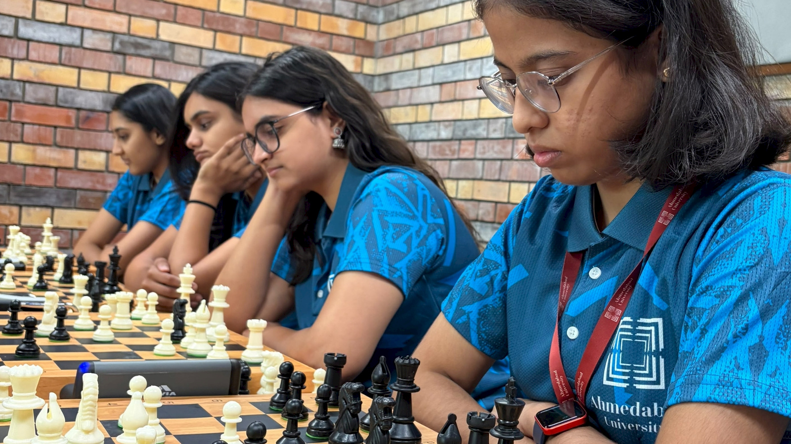 Women’s Chess Team Wins Gold